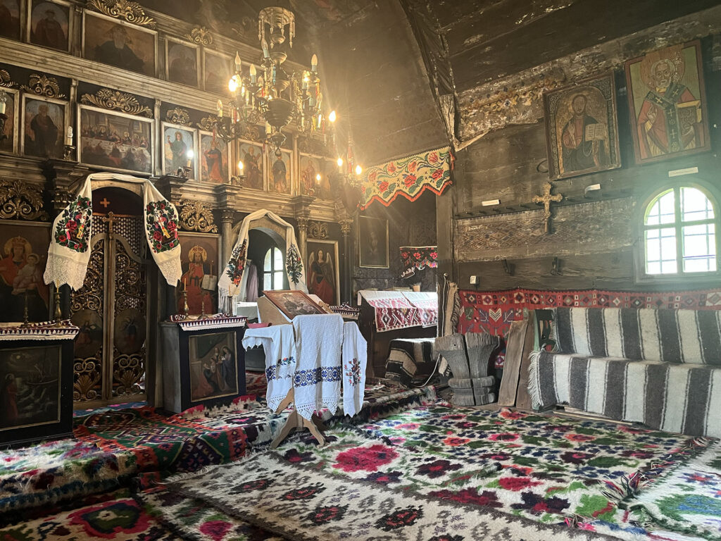 Woven_Emotions_Part2_Romania2
